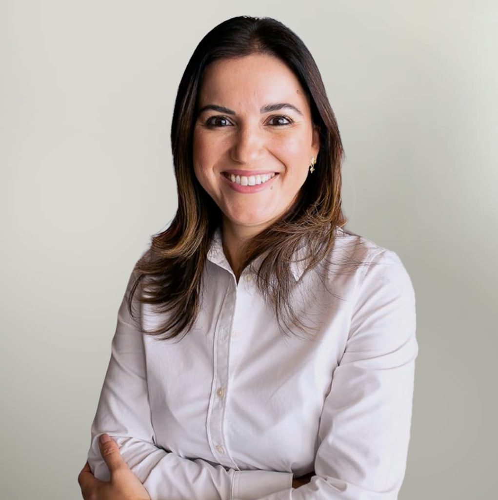 Dra. Maria Claudia Vieira Zapparoli