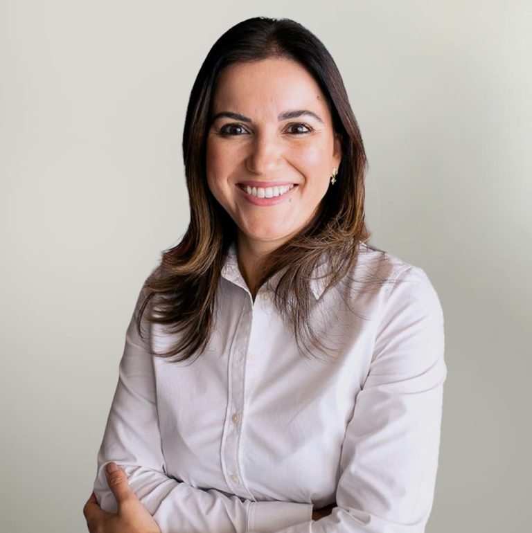 Dra. Maria Claudia Vieira Zapparoli